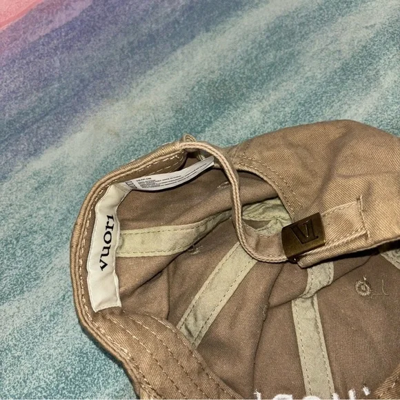 NEW Vuori Spellout Logo Ball Cap Baseball Hat Camel Tan O/S Adjustable - Picture 4 of 7